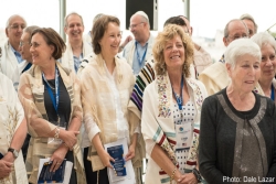 Shabbat worshippers